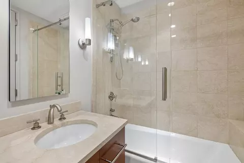 Bath - Undisclosed, Chicago, IL 60611 photo 8 of 9