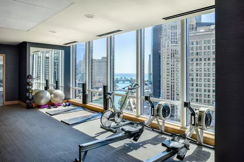 View/Area - Undisclosed, Chicago, IL 60611 photo 5 of 8