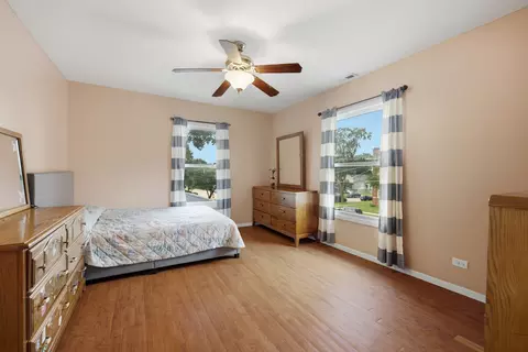 Bedroom - 459 N Spring St, Elgin, IL 60120 photo 4 of 4