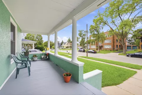 Exterior - 459 N Spring St, Elgin, IL 60120 photo 3 of 5