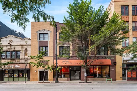 3250 N Lincoln Ave #C, Chicago, IL 60657