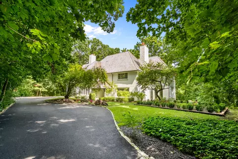 327 Marshman Ave, Highland Park, IL 60035