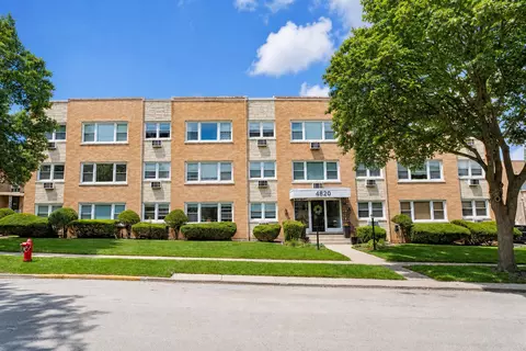 4820 W Conrad St #106, Skokie, IL 60077