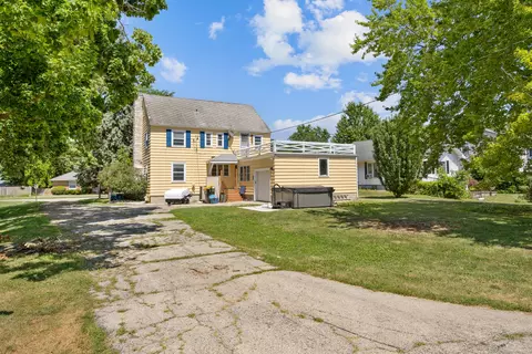 Exterior - 410 E Main St, Genoa, IL 60135 photo 4 of 7