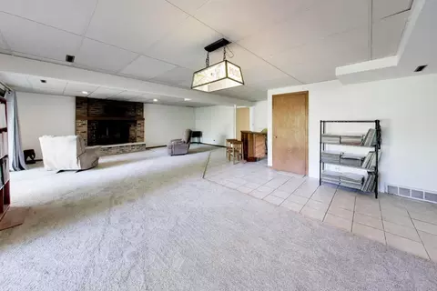 Living - 28480 N Oak Knoll Rd, Mchenry, IL 60051 photo 6 of 6