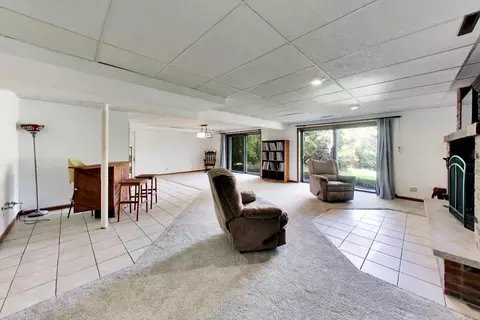 Living - 28480 N Oak Knoll Rd, Mchenry, IL 60051 photo 3 of 6