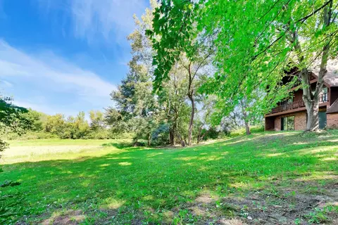 Exterior - 28480 N Oak Knoll Rd, Mchenry, IL 60051 photo 8 of 14