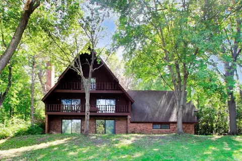 Exterior - 28480 N Oak Knoll Rd, Mchenry, IL 60051 photo 4 of 14