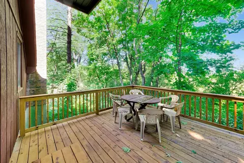 Exterior - 28480 N Oak Knoll Rd, Mchenry, IL 60051 photo 13 of 14