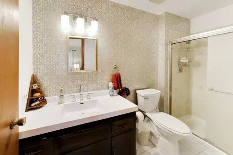 Bath - 28480 N Oak Knoll Rd, Mchenry, IL 60051 photo 1 of 5