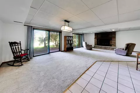Living - 28480 N Oak Knoll Rd, Mchenry, IL 60051 photo 5 of 6