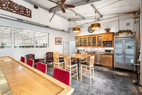 Kitchen - 2 S976 Deerpath Rd, Batavia, IL 60510 photo 1 of 2