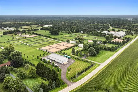 View/Area - 2 S976 Deerpath Rd, Batavia, IL 60510 photo 7 of 8