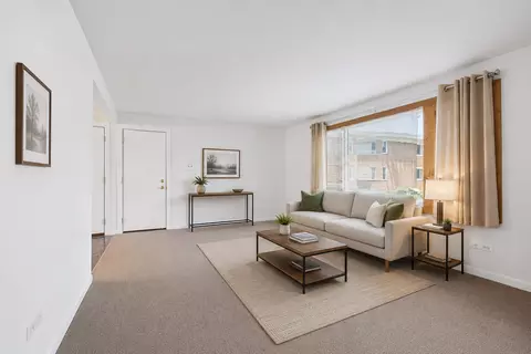 Living - 6850 W Lode Dr #2A, Worth, IL 60482 photo 1 of 1