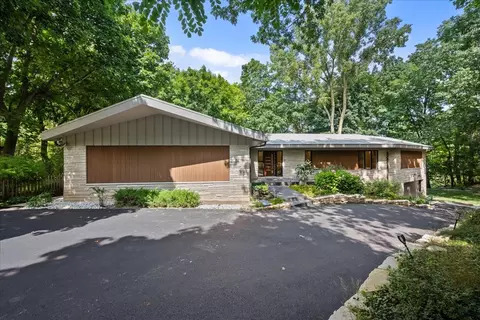 89 Cary Ave, Highland Park, IL 60035