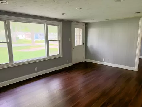 Living - 3533 Ashland Ave, Steger, IL 60475 photo 4 of 4
