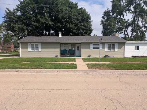 1818 W Monroe St, Waukegan, IL 60085
