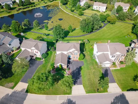 View/Area - 4050 Bunker Hill Dr, Algonquin, IL 60102 photo 2 of 6