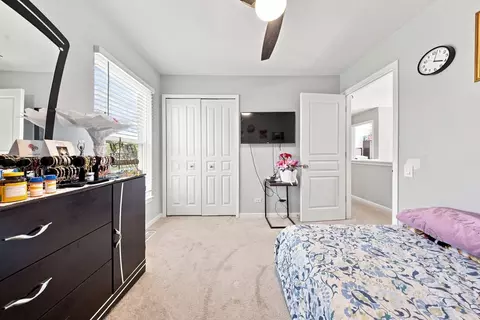 Bedroom - 4050 Bunker Hill Dr, Algonquin, IL 60102 photo 1 of 11