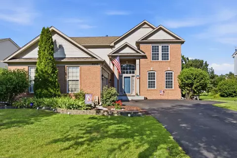 Exterior - 4050 Bunker Hill Dr, Algonquin, IL 60102 photo 2 of 8