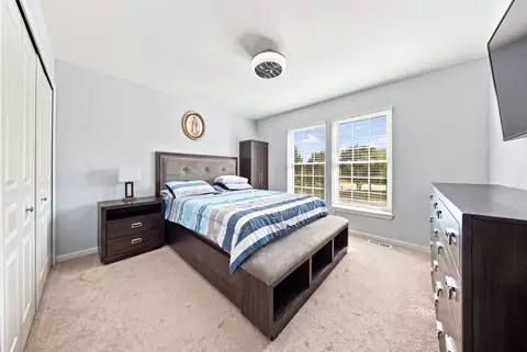 Bedroom - 4050 Bunker Hill Dr, Algonquin, IL 60102 photo 5 of 11