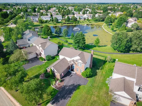 View/Area - 4050 Bunker Hill Dr, Algonquin, IL 60102 photo 1 of 6