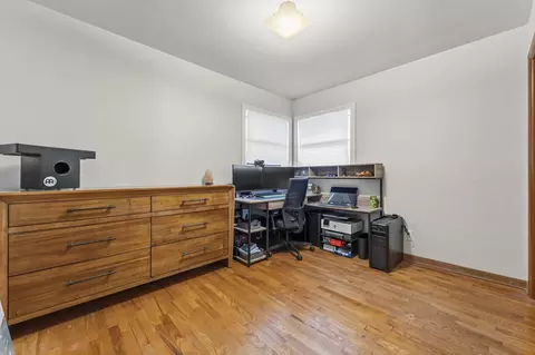 Bedroom - 3314 Washington St, Mchenry, IL 60050 photo 2 of 2