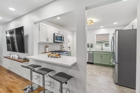 Kitchen - 3314 Washington St, Mchenry, IL 60050 photo 1 of 5