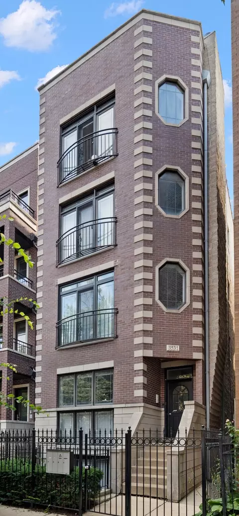 3531 N Wilton Ave #4, Chicago, IL 60657