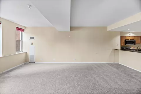 Living - 40 E 9th St #1907, Chicago, IL 60605 photo 6 of 11