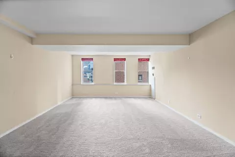 Living - 40 E 9th St #1907, Chicago, IL 60605 photo 4 of 11