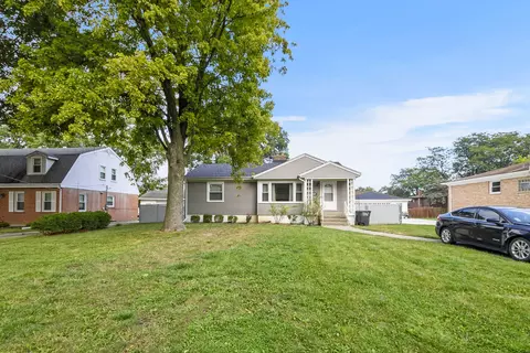 Exterior - 17531 Henry St, Lansing, IL 60438 photo 2 of 4