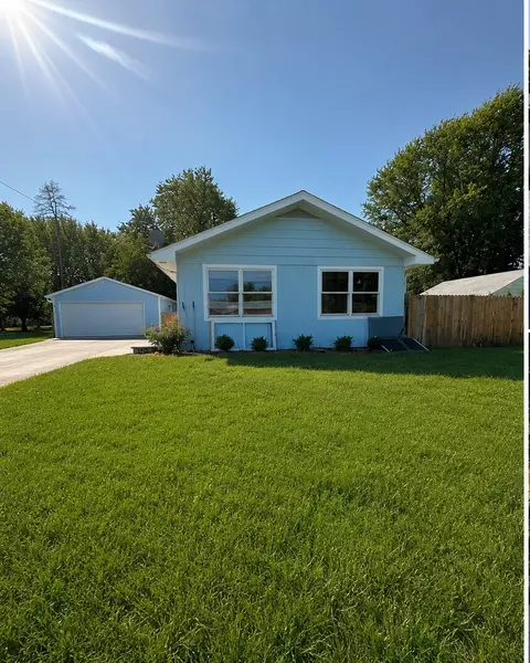 113 Raffel Rd, Woodstock, IL 60098