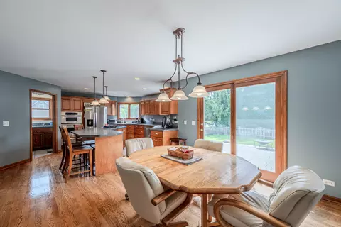 Dining - 24701 Hanover Ct, Plainfield, IL 60585 photo 3 of 4