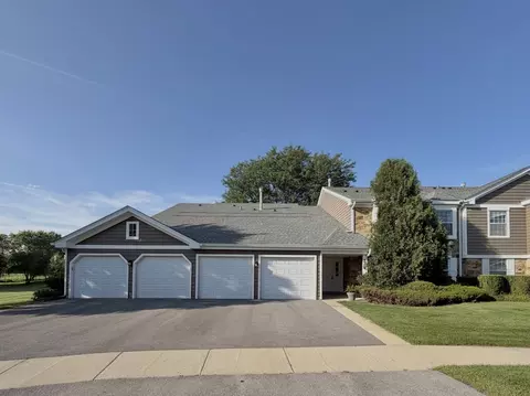 214 Maplebrook Ct #X1, Schaumburg, IL 60194