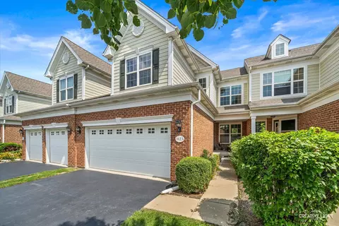 Exterior - 1123 Pine Valley Ct, Elgin, IL 60124 photo 2 of 3