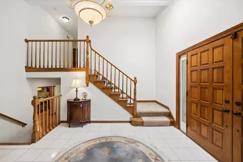 Entry Way - 8648 Wedgewood Dr, Burr Ridge, IL 60527 photo 1 of 1