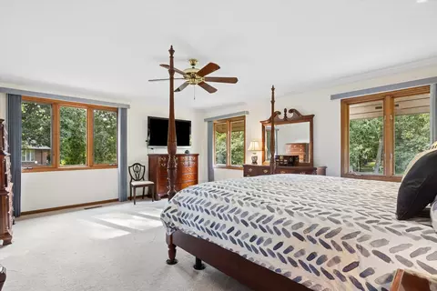 Bedroom - 8648 Wedgewood Dr, Burr Ridge, IL 60527 photo 1 of 5