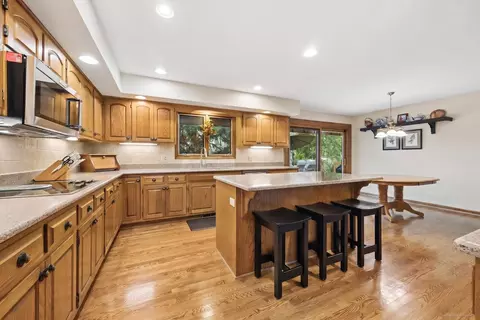 Kitchen - 8648 Wedgewood Dr, Burr Ridge, IL 60527 photo 2 of 2