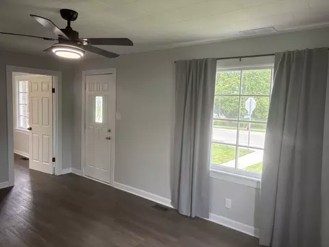 Living - 527 E 17th St, Lockport, IL 60441 photo 1 of 2
