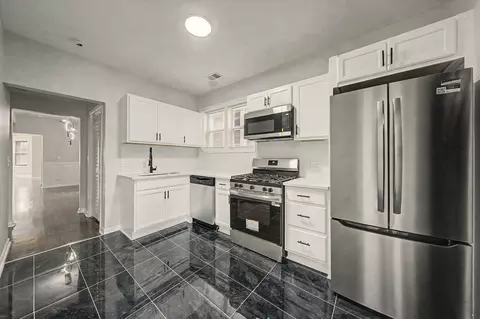 Kitchen - 7641 S Phillips Ave, Chicago, IL 60649 photo 2 of 3