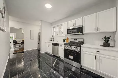 Kitchen - 7641 S Phillips Ave, Chicago, IL 60649 photo 1 of 3