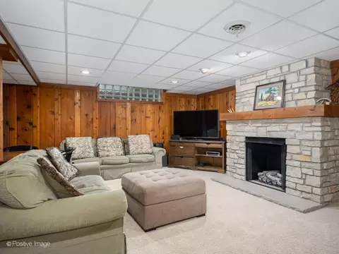 Living - 1170 Logan Ave, Elgin, IL 60120 photo 4 of 4