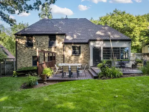 Exterior - 1170 Logan Ave, Elgin, IL 60120 photo 4 of 7