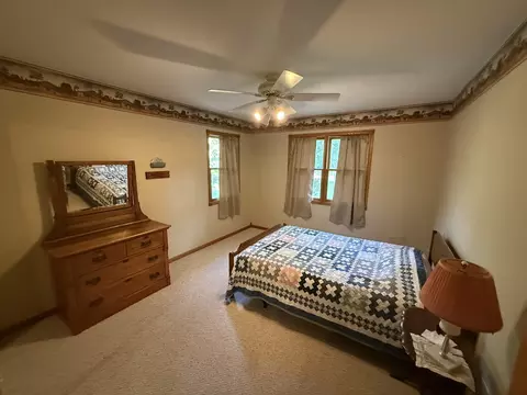 Bedroom - 3940 Gloucester Dr, Crete, IL 60417 photo 4 of 6