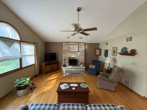 Living - 3940 Gloucester Dr, Crete, IL 60417 photo 2 of 2