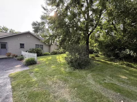 Exterior - 3940 Gloucester Dr, Crete, IL 60417 photo 4 of 7