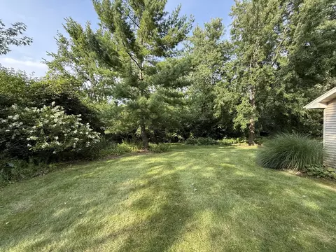 Exterior - 3940 Gloucester Dr, Crete, IL 60417 photo 7 of 7