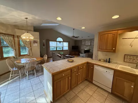 Kitchen - 3940 Gloucester Dr, Crete, IL 60417 photo 1 of 6
