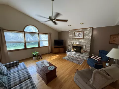 Living - 3940 Gloucester Dr, Crete, IL 60417 photo 1 of 2